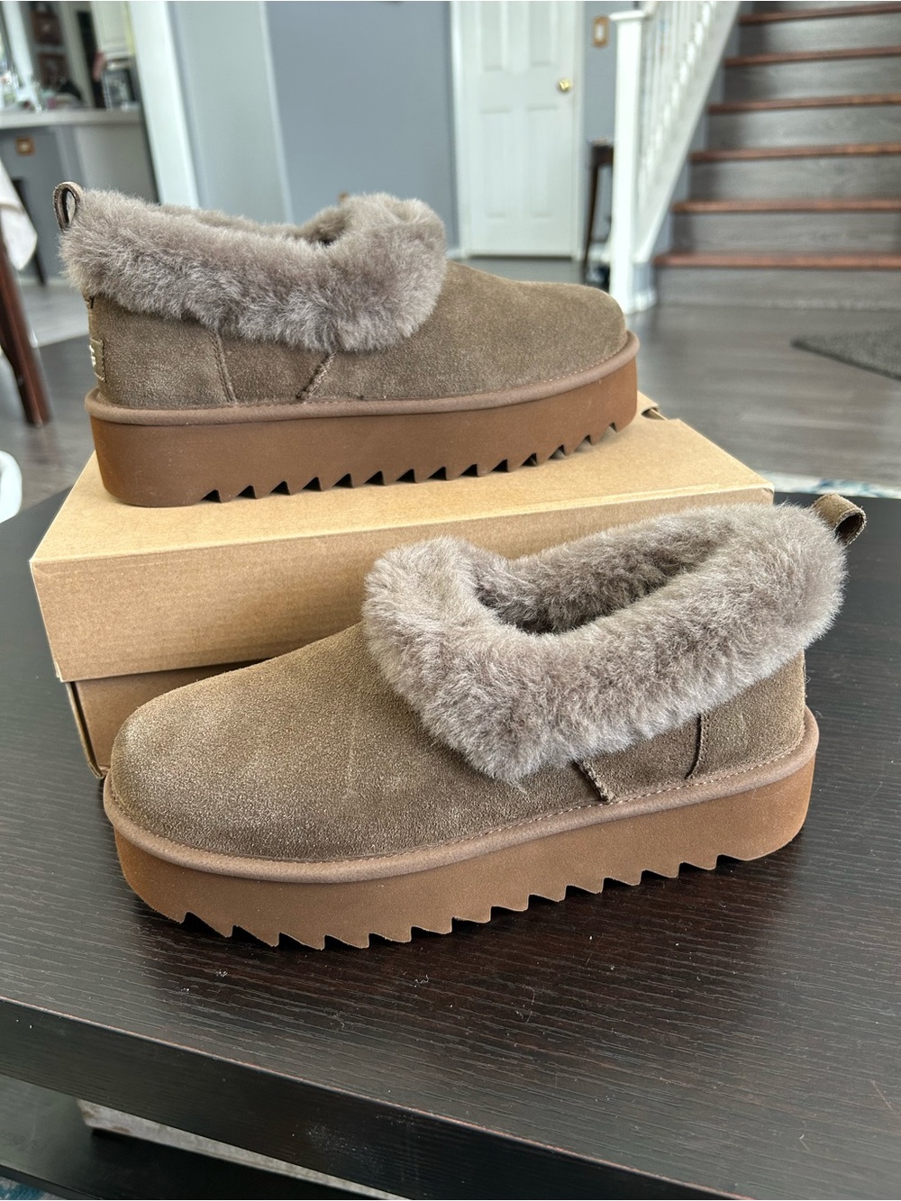Ugg l-Nita platform slippers shearling Lined Slip-On - Picture 2 of 11